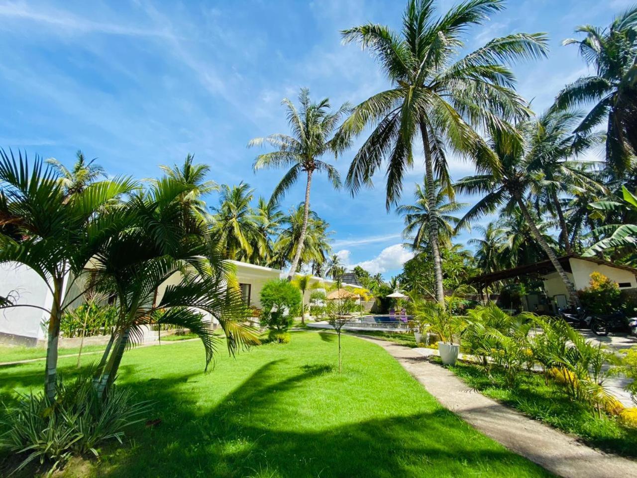 ホテル The Kebon Lombok Kuta  部屋 写真